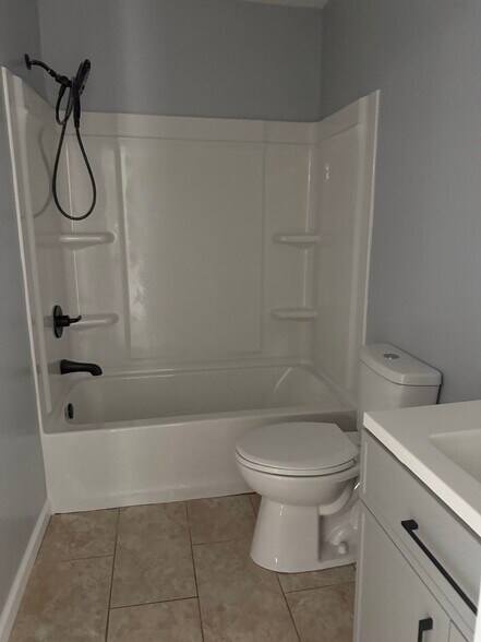 Building Photo - 507 Coronation Dr