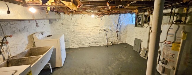 Building Photo - 732 Boggs Ave
