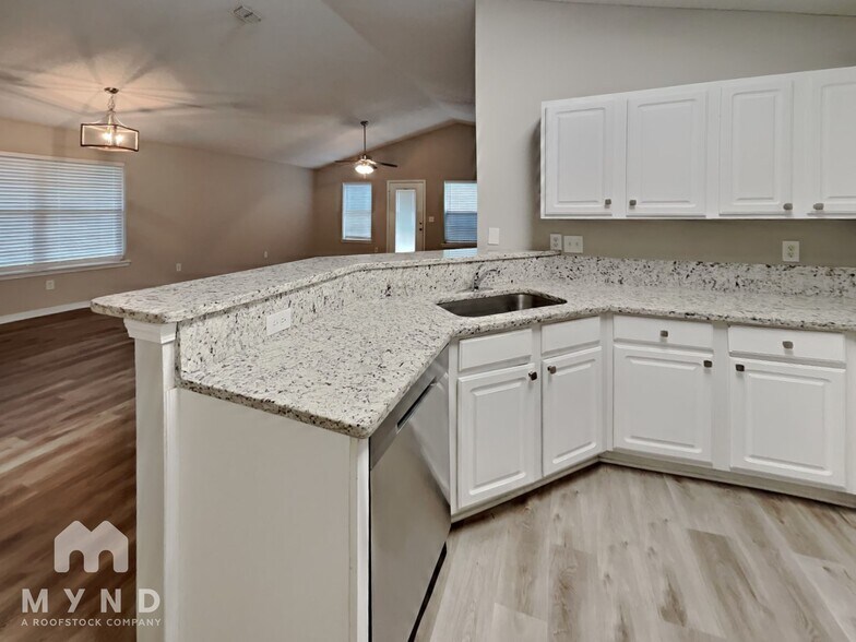 Building Photo - 1850 Penzance Pkwy