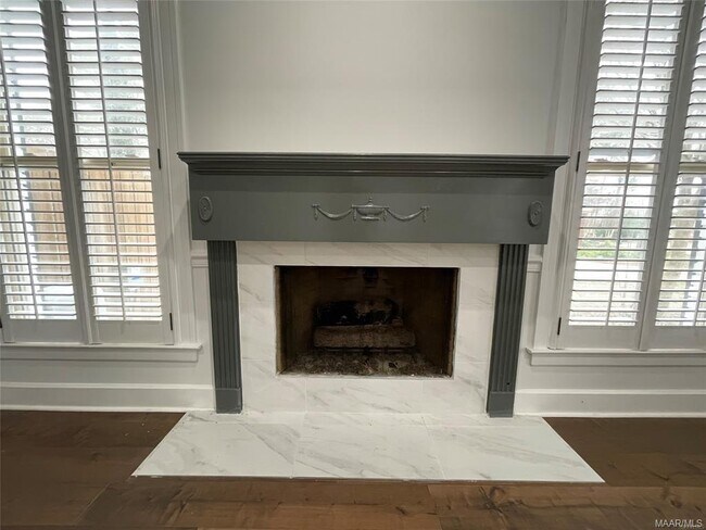 Building Photo - 8342 Longneedle Dr