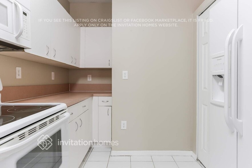 Building Photo - 16238 NW 21st St