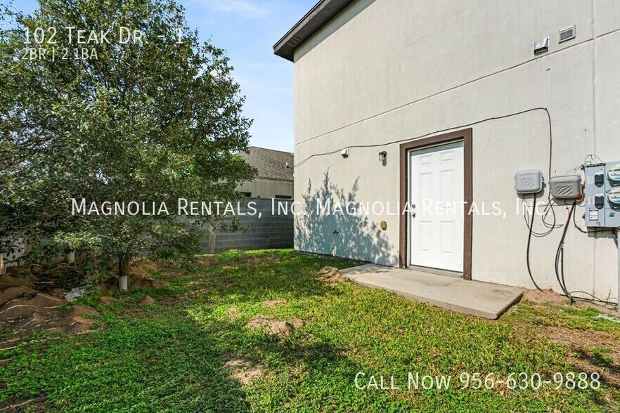 Building Photo - 102 Teak Dr