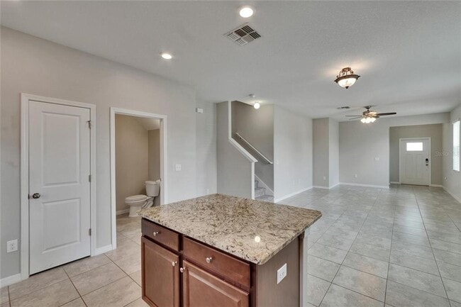 Building Photo - 7325 Parkshore Dr