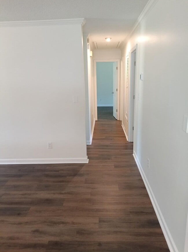 Building Photo - 4430 Goshen Lake Dr S