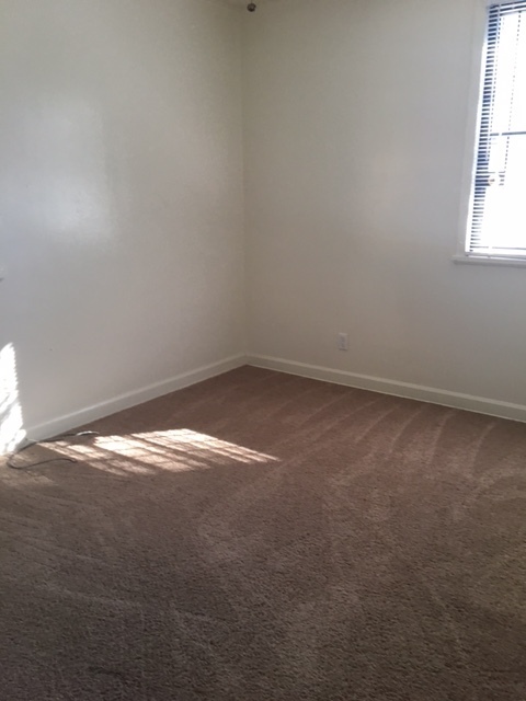 Primary Photo - 3 Bedroom / 1 Bath Close to VSU