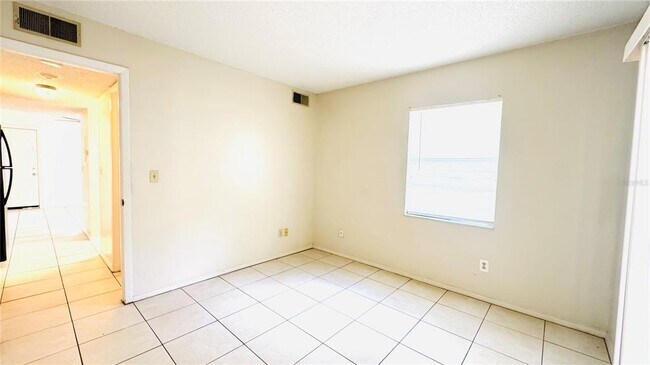 Building Photo - 7145 E Bank Dr