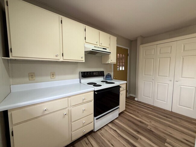 Building Photo - 3 Bedroom 2 Bathroom Home located in Greene County, TN