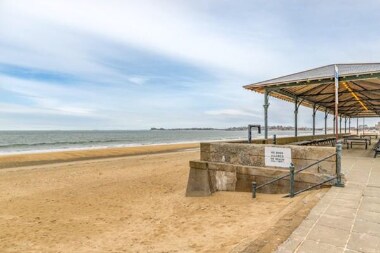 Building Photo - 541 Revere St