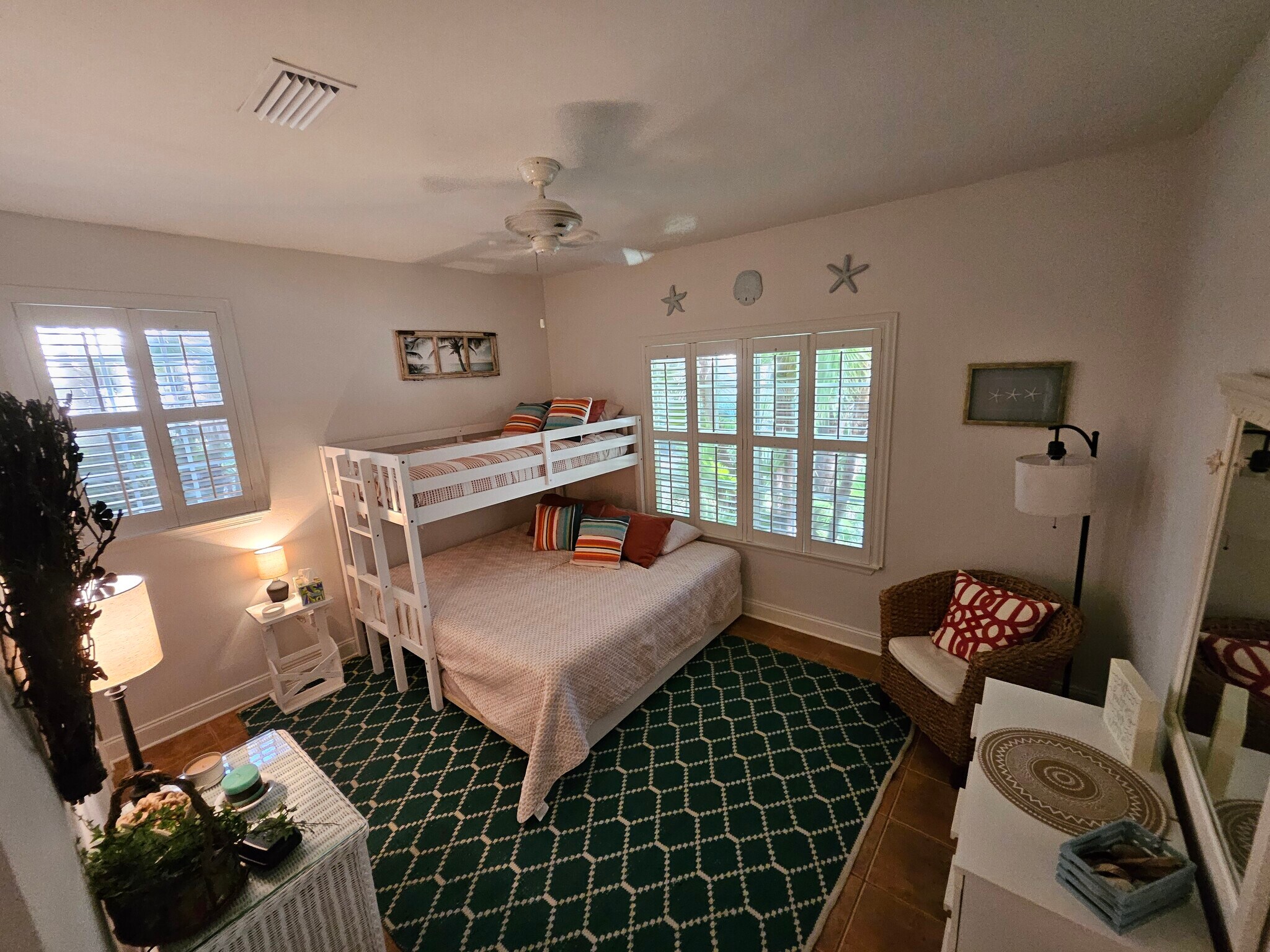 front bedroom sleeps4 with trundle - 140 Veracruz Dr