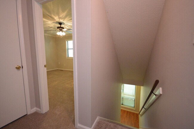 Building Photo - 616 Applecross Dr