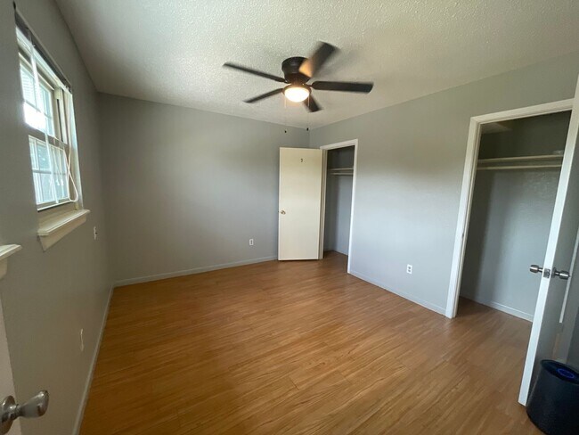 Building Photo - 4625 Vail St
