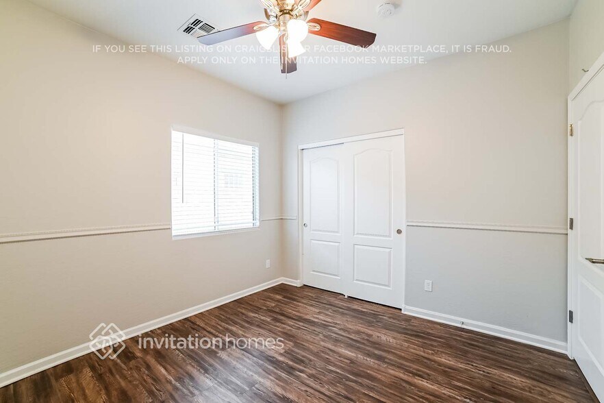Building Photo - 1648 S 174th Ln