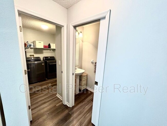 Building Photo - 8103 Stonefield Way