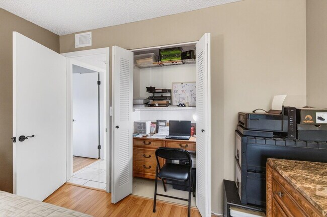 Building Photo - 15496 Lakes of Delray Blvd