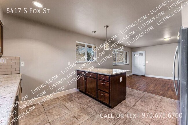 Building Photo - 5417 S Fox St