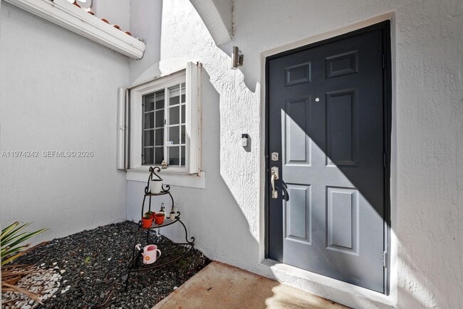 Building Photo - 930 SW 147th Ct