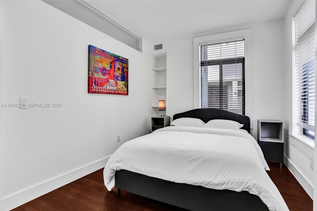 Building Photo - 1656 Polk St