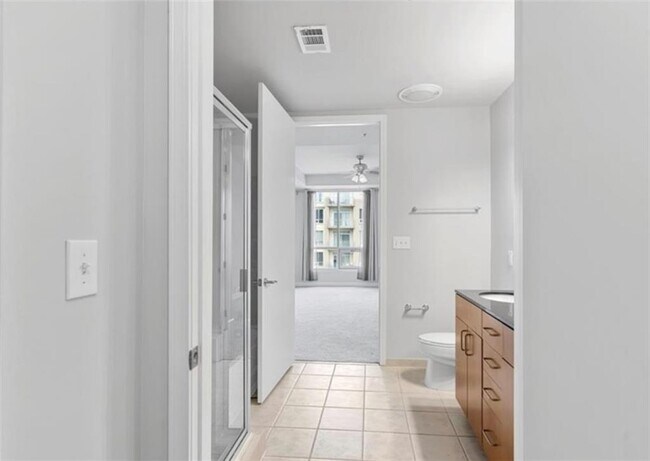 Building Photo - 711 Cosmopolitan Dr NE