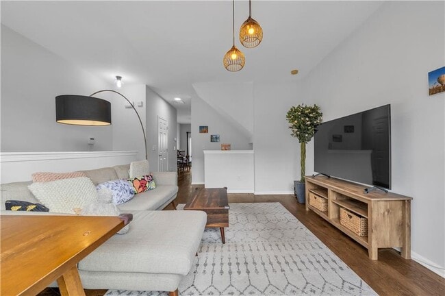 Building Photo - 1737 Liberty Pkwy NW