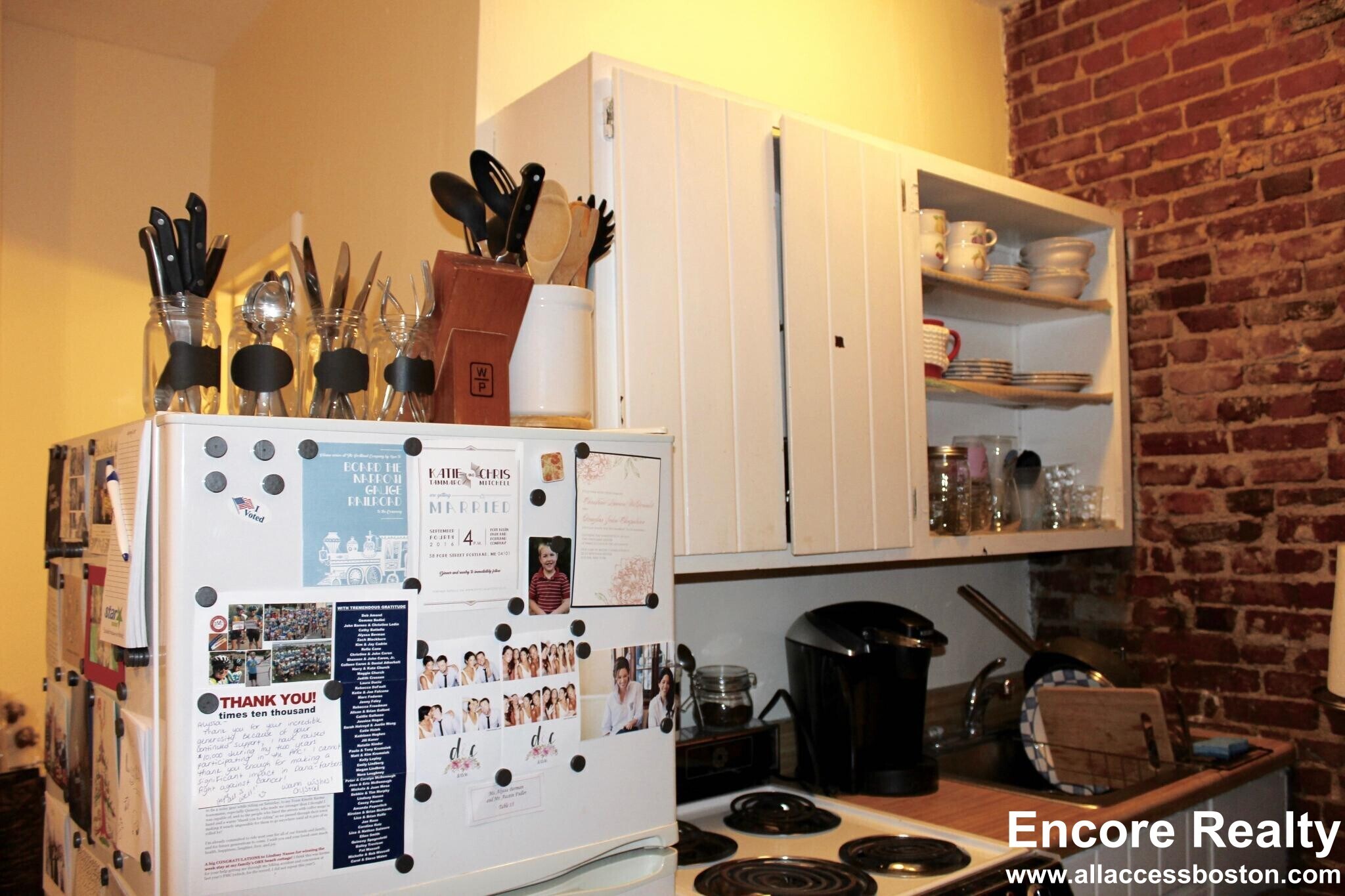 Building Photo - 40 Anderson St