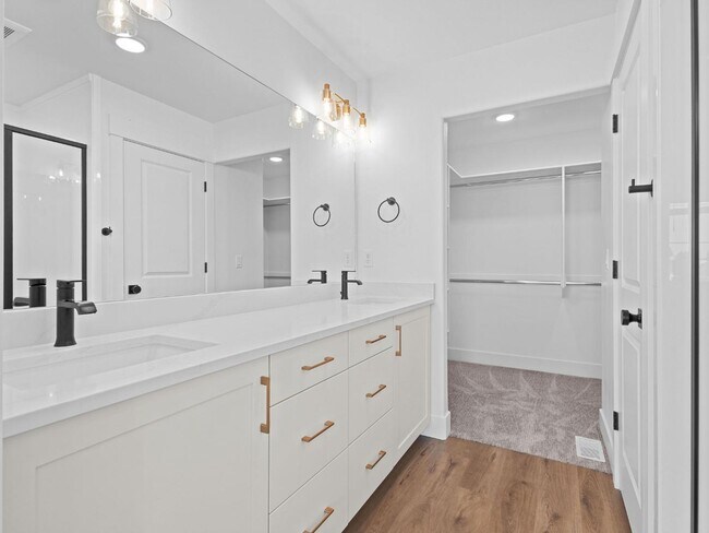 Building Photo - 2986 Sydney Dr