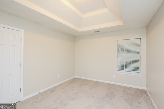 Building Photo - 5875 Sunflower Ct