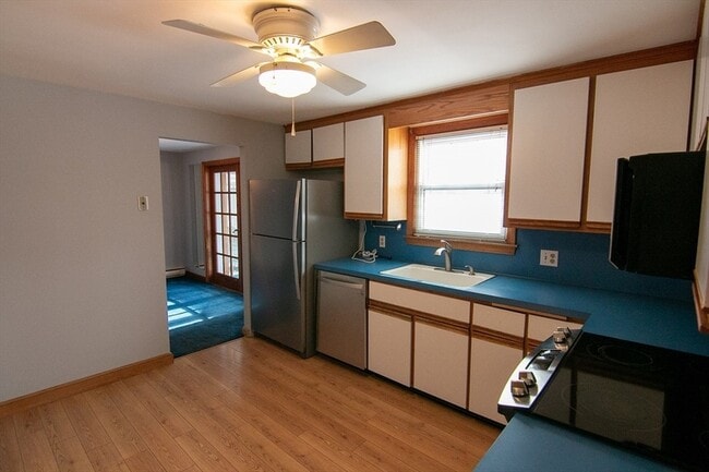 Building Photo - 87 Auburn St