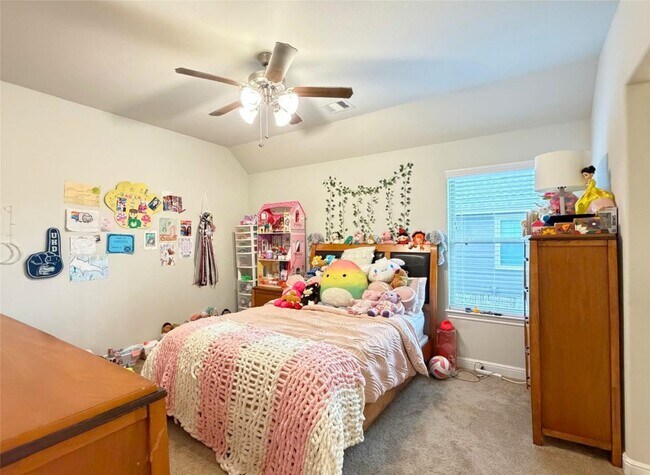 Building Photo - 244 Upland Dr