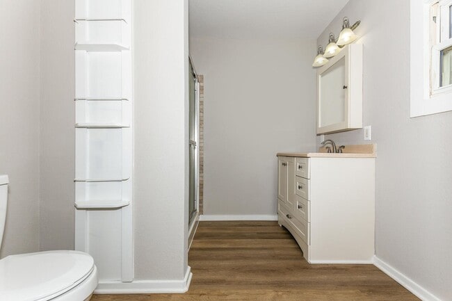 Building Photo - Beautiful Home in Kingman Available For Rent or Rent to Own located on Nearly 1 Acre!