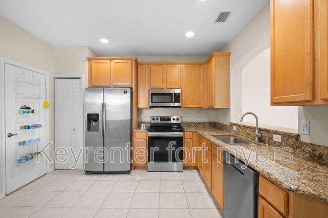 Building Photo - 3179 Antica St