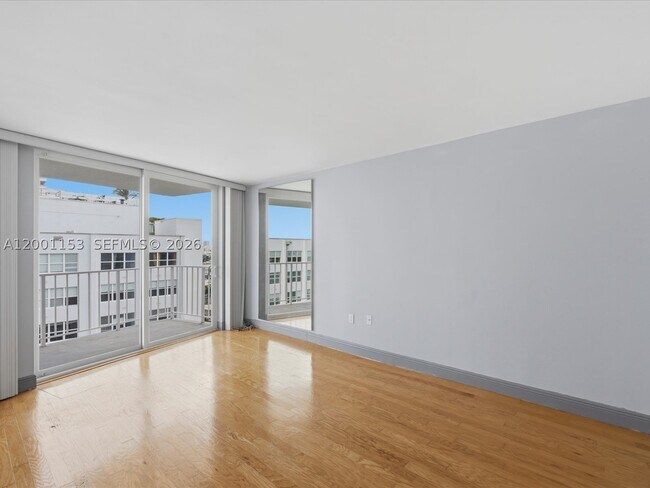 Building Photo - 1228 West Dr