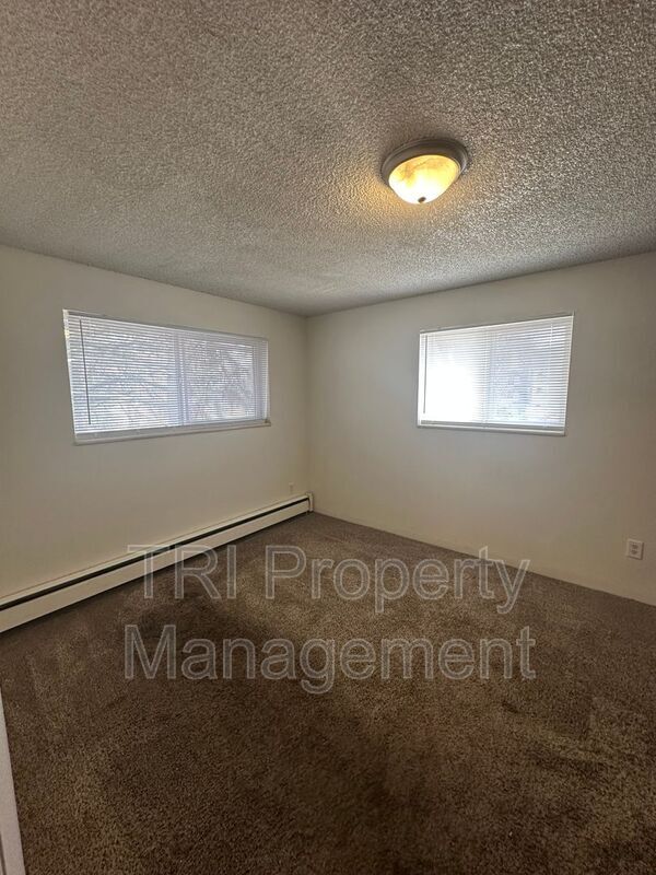 Building Photo - 2223 8th Ave