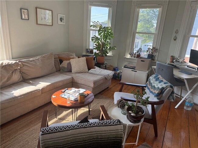 Building Photo - 37 Evergreen St