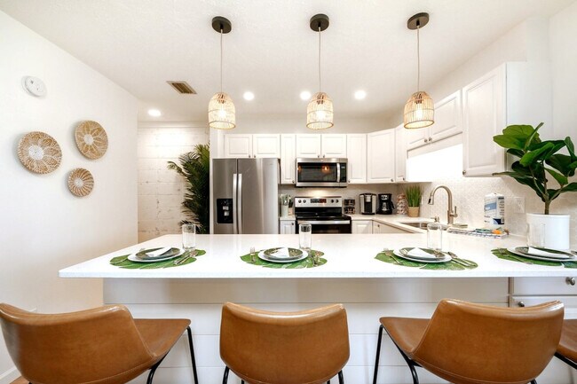 Building Photo - 4000 Gulf Terrace Dr