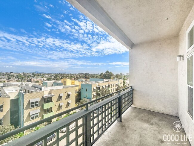 Building Photo - Beautiful Studio in North Park with Walk-I...