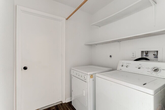Laundry Room - 18326 Autumn Trails Ln