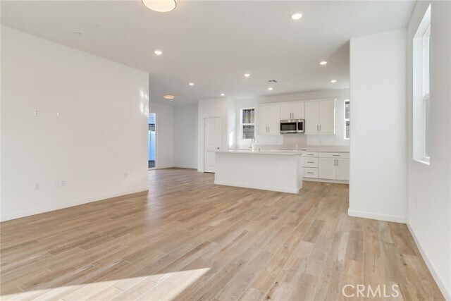 Building Photo - 10865 Pala Bells St