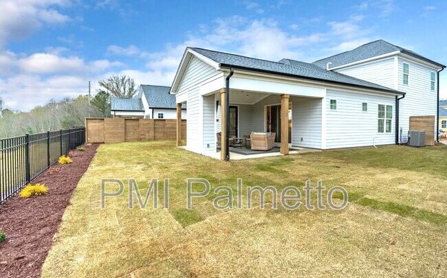 Building Photo - 2322 High Blf Lp