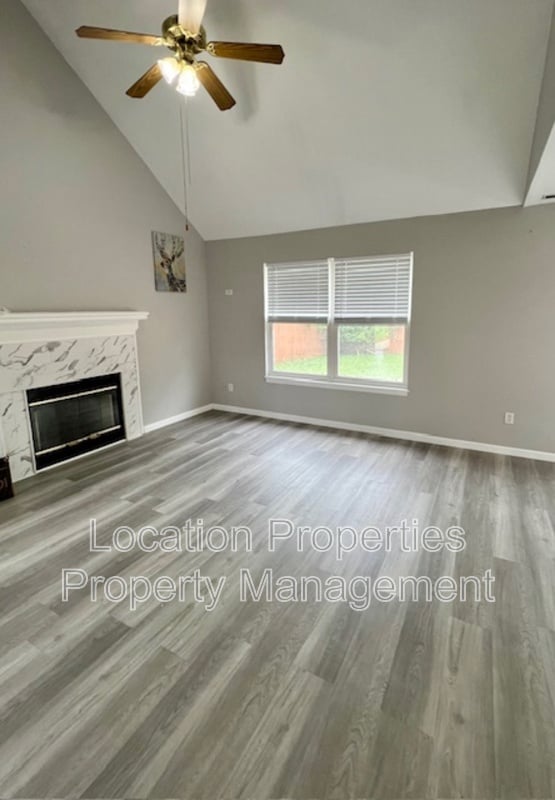 Building Photo - 2767 Grand Cir