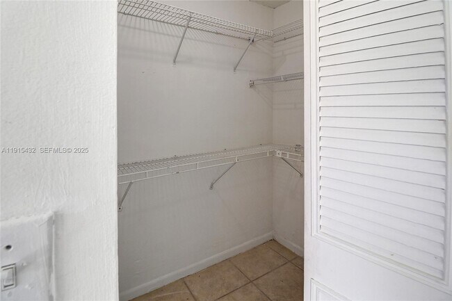 Building Photo - 11905 NE 2nd Ave