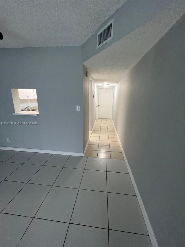 Building Photo - 7925 S Colony Cir