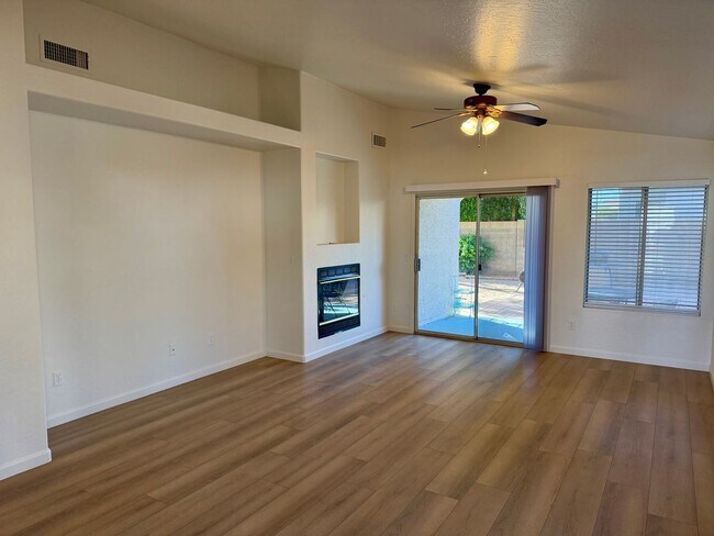 Building Photo - Gilbert 3 Bed, 2 Full Bath Single Story Home