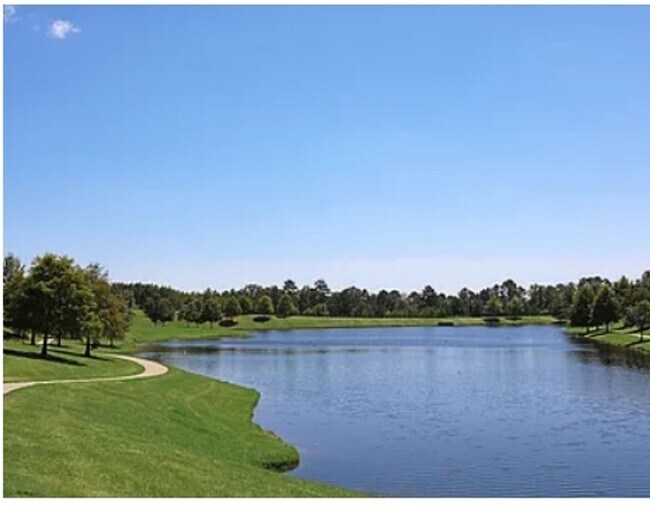 Building Photo - 224 Park Crest Run