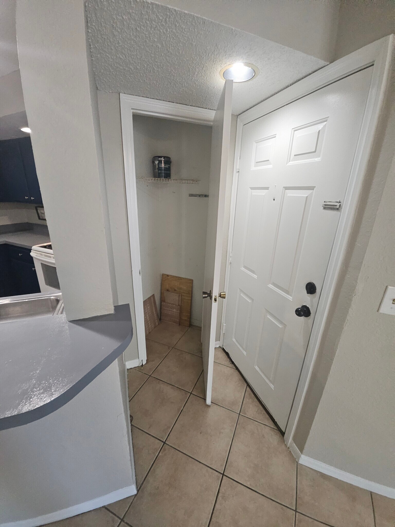 Building Photo - 4658 Commander Dr