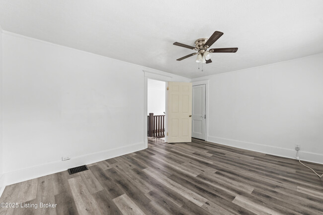 Building Photo - 401 S 38th St