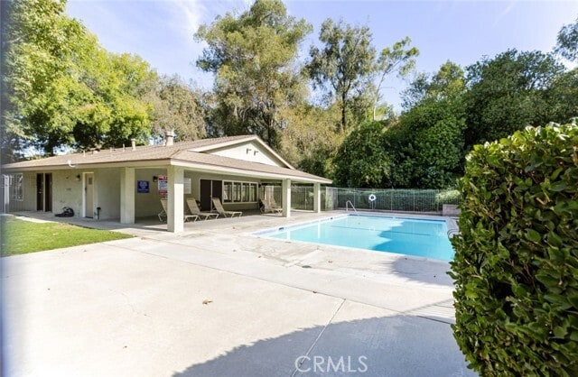 Building Photo - 2061 E Aroma Dr