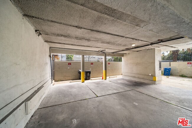 Building Photo - 4810 St Elmo Dr