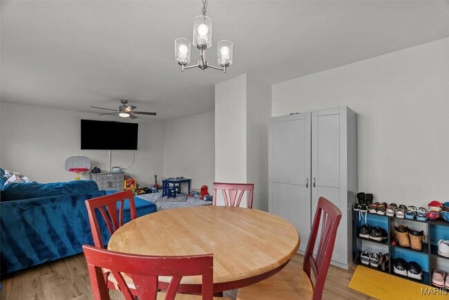 Building Photo - 757 Fox Creek Dr