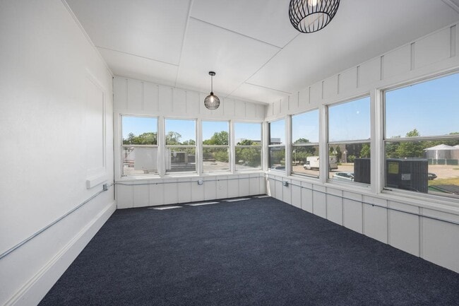 Building Photo - 501.5 W 17th St