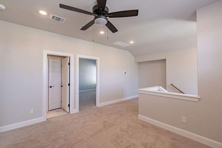 Building Photo - 600 C-Bar Ranch Trl